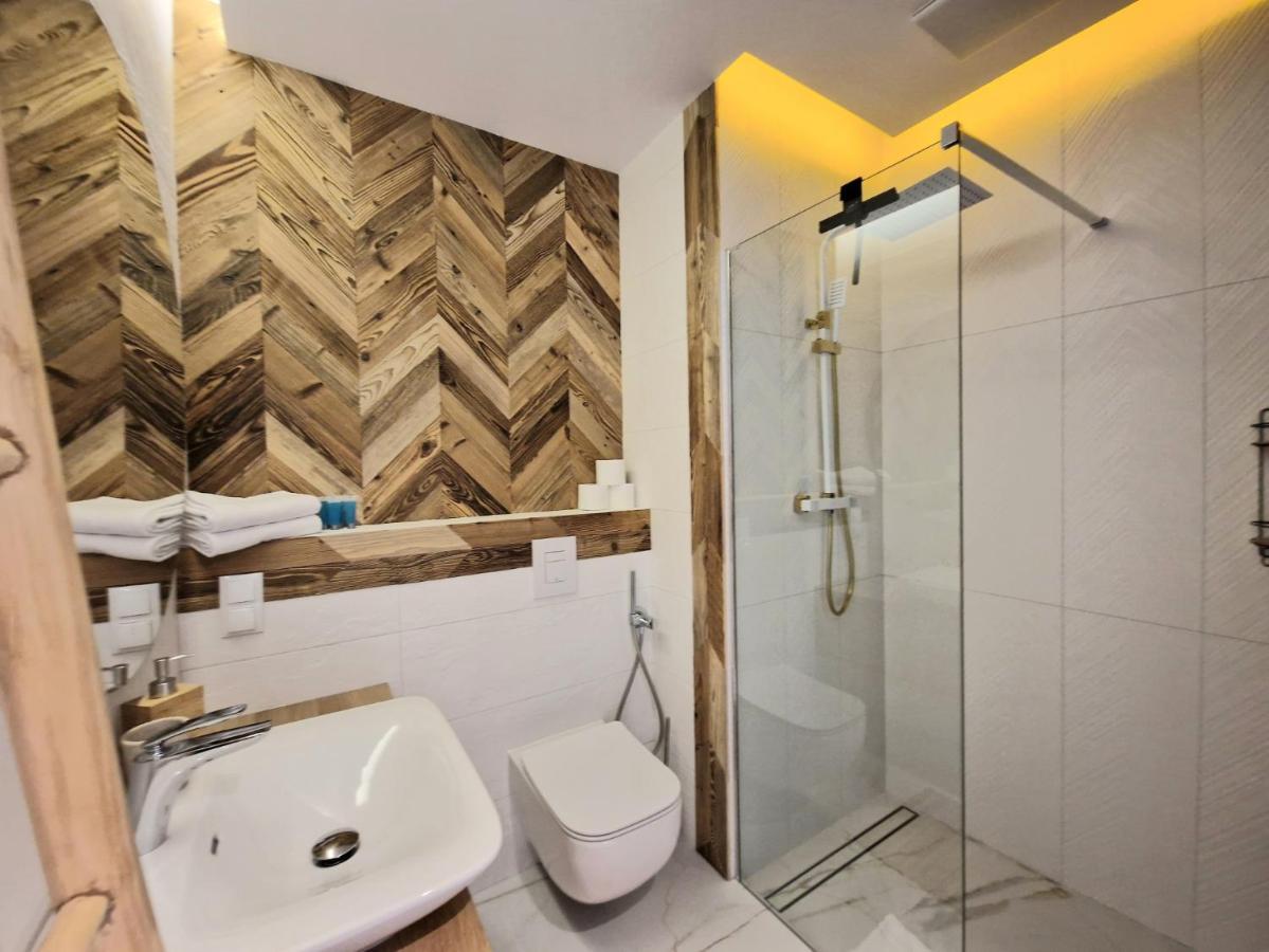 Live & Travel Apartments Waterlane Vintage Гданськ Екстер'єр фото