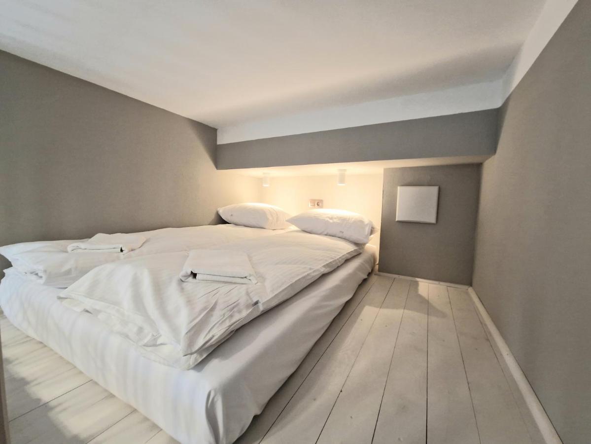 Live & Travel Apartments Waterlane Vintage Гданськ Екстер'єр фото
