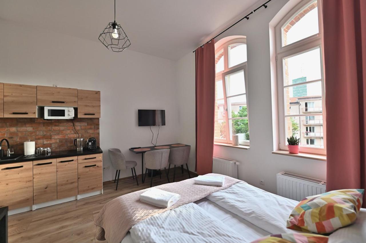 Live & Travel Apartments Waterlane Vintage Гданськ Екстер'єр фото